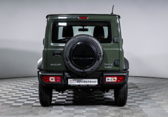 Подержанный автомобиль Suzuki Jimny 2019 года (6 фото)