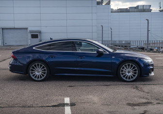 Подержанный автомобиль Audi A7 2020 года (4 фото)