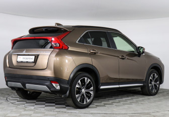 Подержанный автомобиль Mitsubishi Eclipse Cross 2018 года (5 фото)
