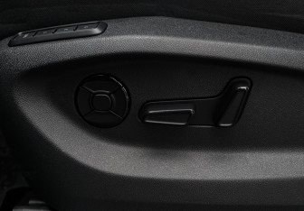 Подержанный автомобиль Skoda Kodiaq 2025 года (16 фото)