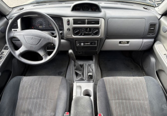Подержанный автомобиль Mitsubishi Pajero Sport 2007 года (10 фото)