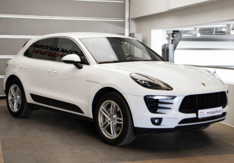 Подержанный автомобиль Porsche Macan 2017 года (3 фото)