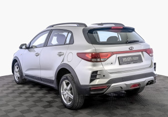 Подержанный автомобиль Kia Rio Hatchback 2021 года (7 фото)