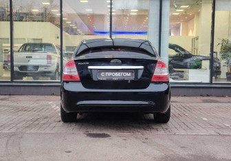 Подержанный автомобиль Ford Focus Sedan 2008 года (7 фото)