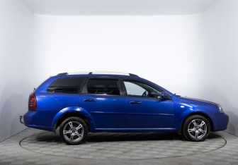 Подержанный автомобиль Chevrolet Lacetti Wagon 2008 года (4 фото)