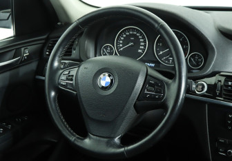 Подержанный автомобиль BMW X3 2014 года (15 фото)
