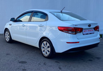 Подержанный автомобиль Kia Rio Sedan 2016 года (7 фото)
