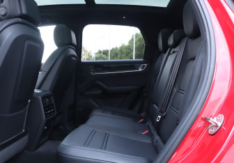 Новый Porsche Cayenne 2025 (10 фото)