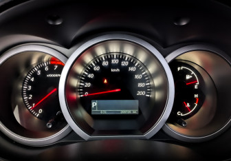 Подержанный автомобиль Suzuki Grand Vitara 2014 года (13 фото)