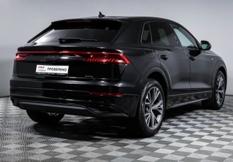 Подержанный автомобиль Audi Q8 2022 года (5 фото)