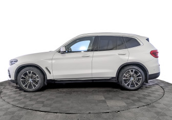 Подержанный автомобиль BMW X3 2020 года (8 фото)