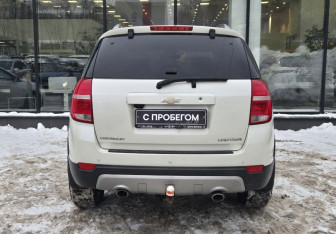 Подержанный автомобиль Chevrolet Captiva 2012 года (7 фото)