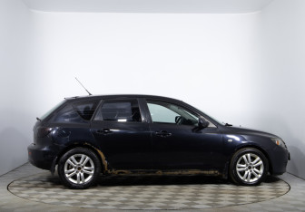 Подержанный автомобиль Mazda 3 Hatchback 2006 года (4 фото)