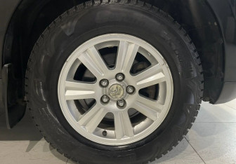Подержанный автомобиль Citroen C-Crosser 2011 года (17 фото)