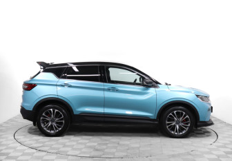 Подержанный автомобиль Geely Coolray 2023 года (4 фото)
