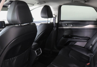 Подержанный автомобиль Kia K5 2020 года (12 фото)