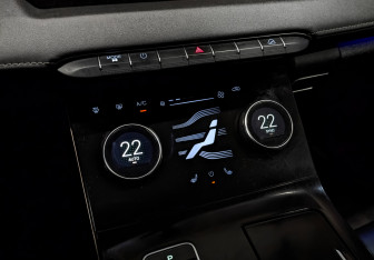 Подержанный автомобиль Exeed LX 2022 года (28 фото)