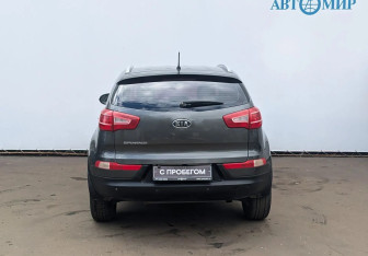 Подержанный автомобиль Kia Sportage 2011 года (6 фото)
