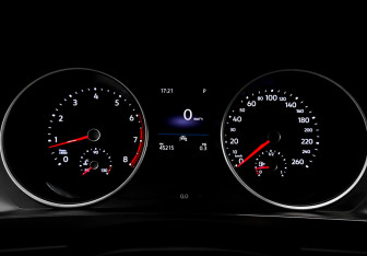 Подержанный автомобиль Volkswagen Tiguan 2020 года (13 фото)