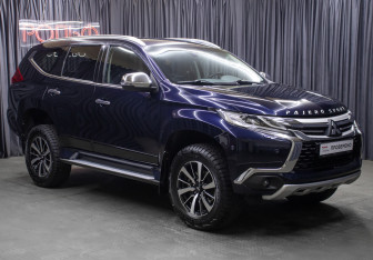 Подержанный автомобиль Mitsubishi Pajero Sport 2020 года (3 фото)