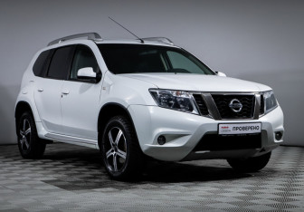 Подержанный автомобиль Nissan Terrano 2017 года (3 фото)