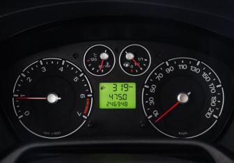 Подержанный автомобиль Ford Fusion 2007 года (9 фото)