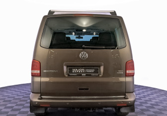 Подержанный автомобиль Volkswagen Multivan 2012 года (6 фото)