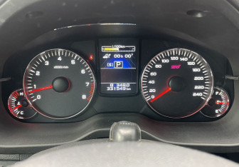 Подержанный автомобиль Subaru Legacy Wagon 2011 года (19 фото)