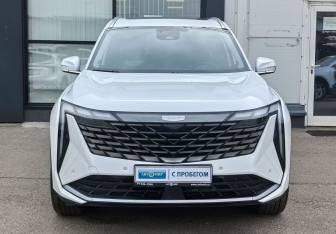 Подержанный автомобиль Geely Atlas 2023 года (2 фото)