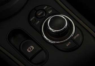 Подержанный автомобиль MINI Countryman 2022 года (16 фото)