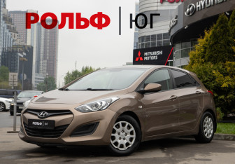 Подержанный автомобиль Hyundai i30 Hatchback 2013 года (1 фото)