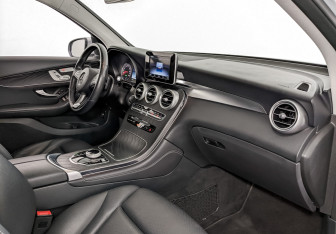 Подержанный автомобиль Mercedes-Benz GLC Coupe 2019 года (11 фото)