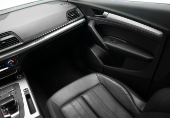 Подержанный автомобиль Audi Q5 2020 года (27 фото)