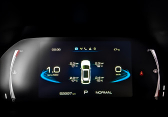 Подержанный автомобиль Haval F7 2023 года (13 фото)