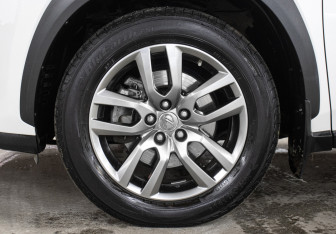 Подержанный автомобиль Lexus NX 2015 года (27 фото)