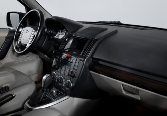 Подержанный автомобиль Land Rover Freelander 2010 года (9 фото)