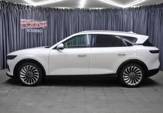 Подержанный автомобиль Voyah Free 2023 года (8 фото)