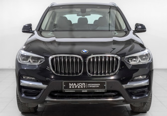 Подержанный автомобиль BMW X3 2020 года (2 фото)