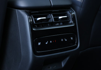 Подержанный автомобиль Chery Tiggo 9 2024 года (25 фото)