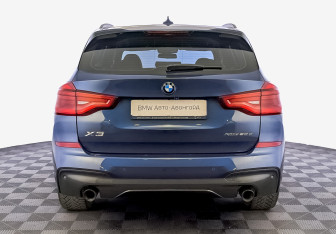 Подержанный автомобиль BMW X3 2021 года (6 фото)