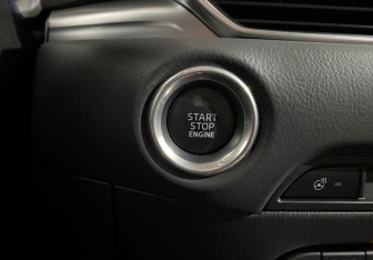 Подержанный автомобиль Mazda CX-5 2022 года (17 фото)