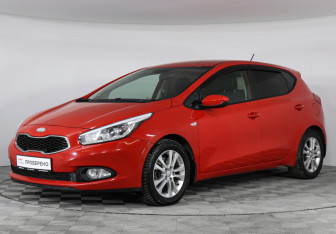 Подержанный автомобиль Kia Ceed Hatchback 2013 года (1 фото)