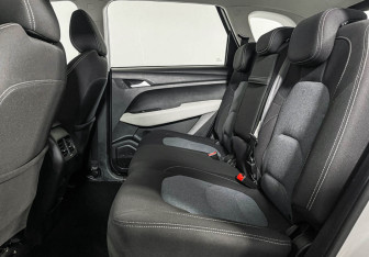 Подержанный автомобиль Chevrolet Captiva 2021 года (10 фото)