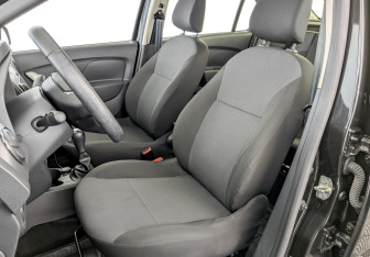 Подержанный автомобиль Renault Logan Sedan 2021 года (20 фото)