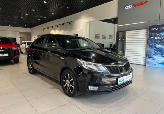 Подержанный автомобиль Kia Rio Sedan 2015 года (3 фото)