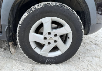 Подержанный автомобиль Renault Duster 2018 года (14 фото)