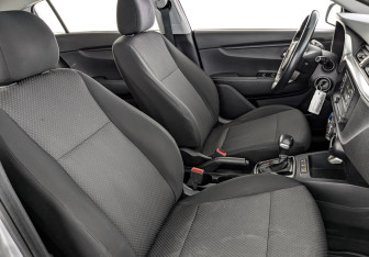 Подержанный автомобиль Kia Rio Hatchback 2021 года (23 фото)