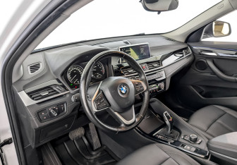 Подержанный автомобиль BMW X2 2020 года (16 фото)