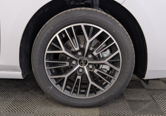 Новый Москвич 6 2025 (12 фото)