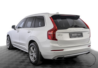 Подержанный автомобиль Volvo XC90 2019 года (7 фото)